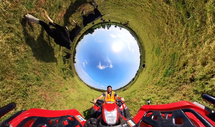 Virtual Reality Quad Experience aimed at improving Farm Safety will be available at Ploughing Championships– FRS Training